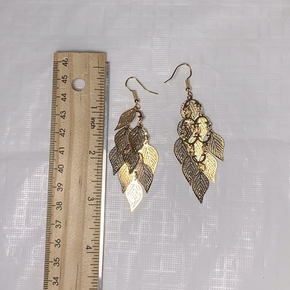 4/$10 Gold Multi Leaf Drop Earrings - Picture 2 of 2
